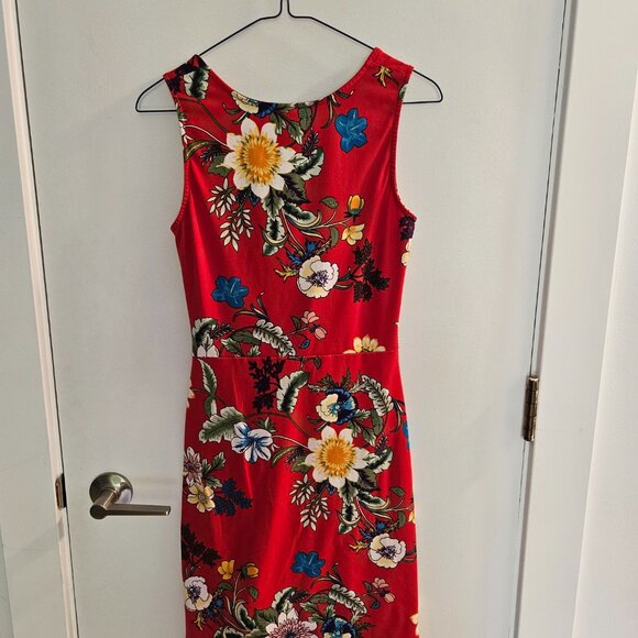 Colourful Floral red dress Colori, made in Canada - Picture 7 of 9